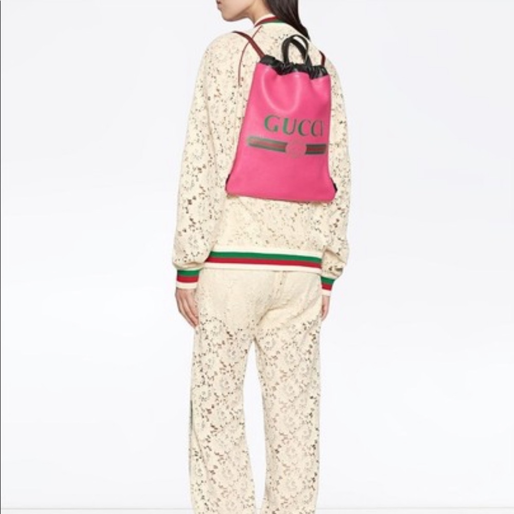 Authentic Gucci LOGO printed leather drawstring - Picture 9 of 11